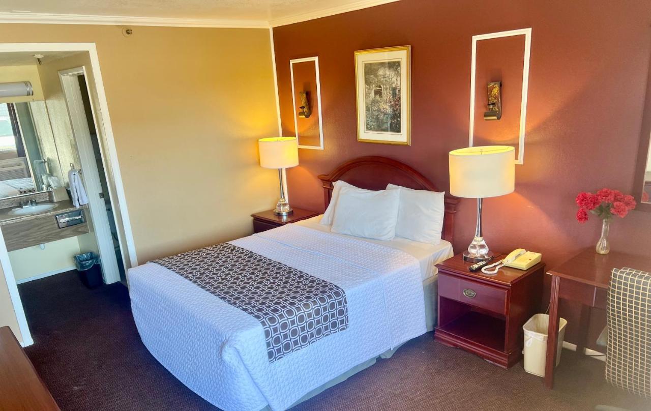 Park Avenue Inn & Suites วิกเตอร์วิลล์ ภายนอก รูปภาพ