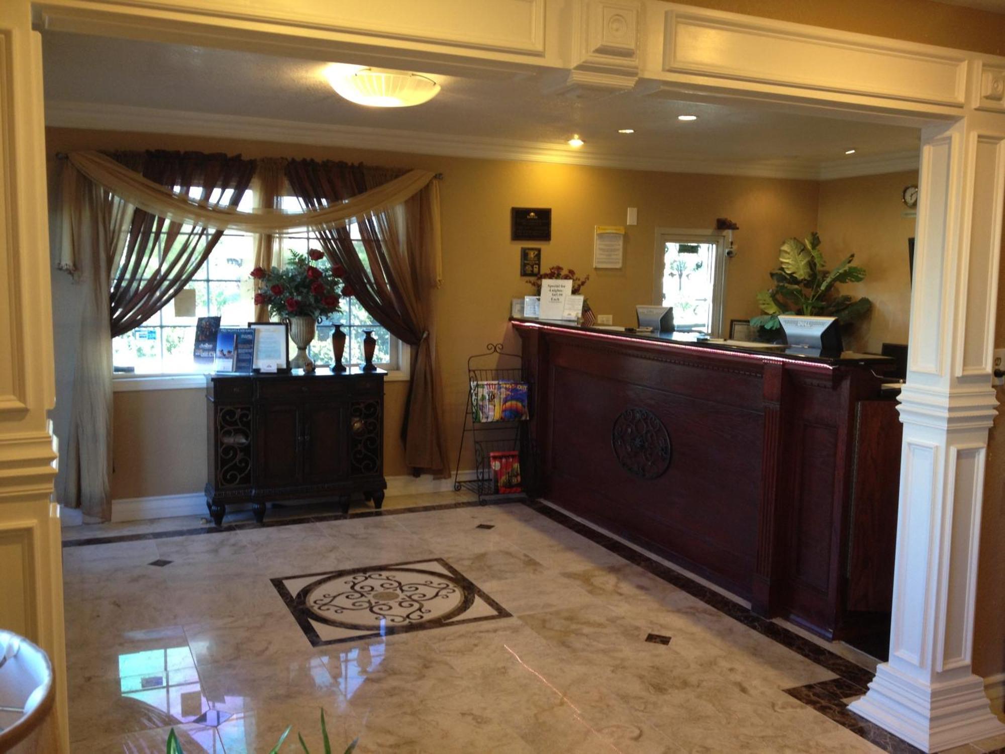 Park Avenue Inn & Suites วิกเตอร์วิลล์ ภายนอก รูปภาพ